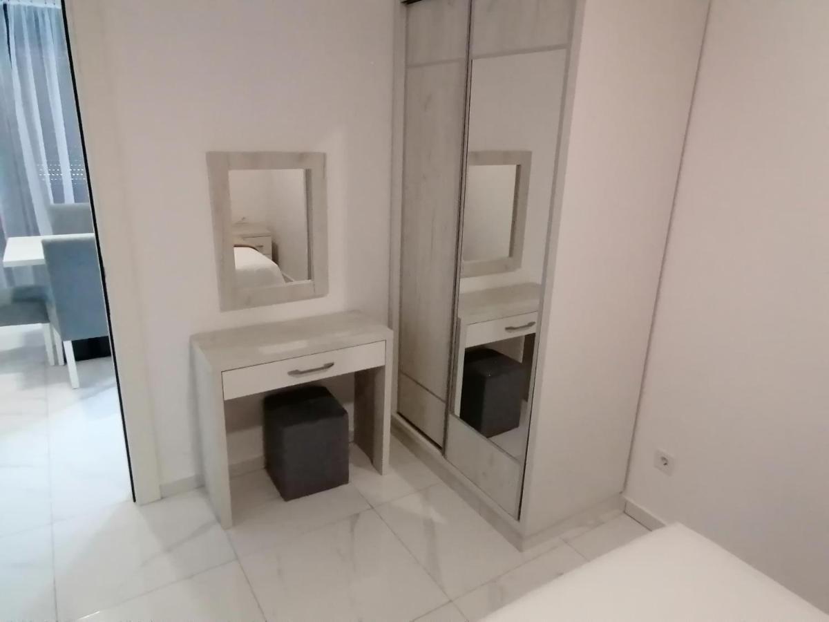 Olea Apartment Tivat Luaran gambar