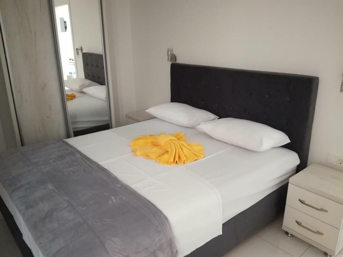 Olea Apartment Tivat Luaran gambar