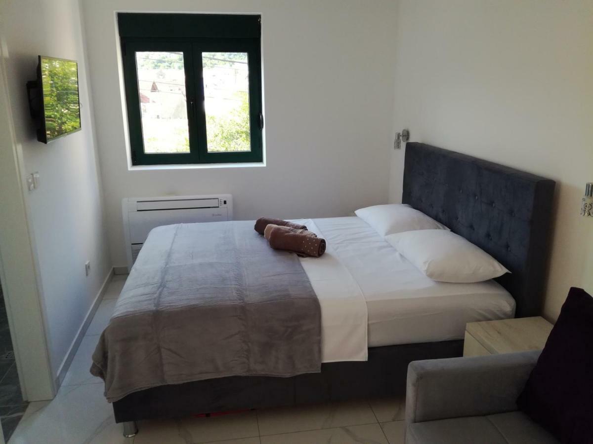 Olea Apartment Tivat Luaran gambar