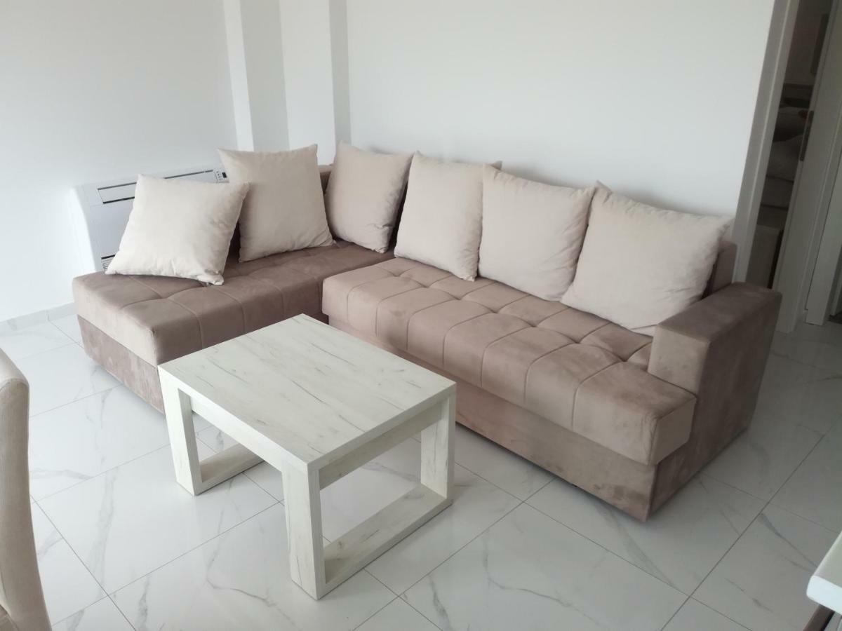 Olea Apartment Tivat Luaran gambar