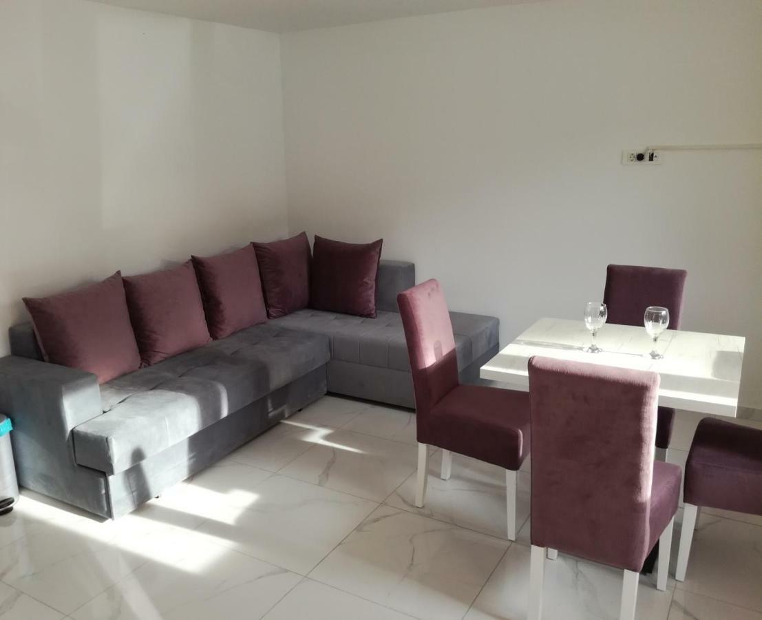 Olea Apartment Tivat Luaran gambar