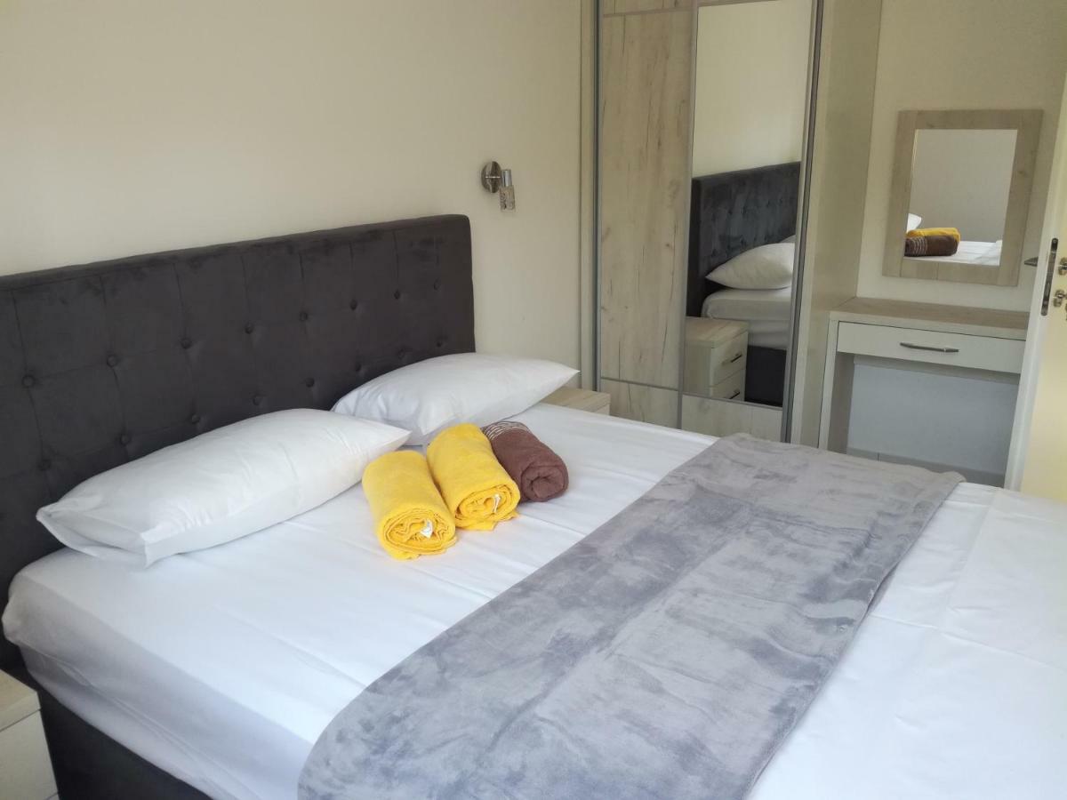 Olea Apartment Tivat Luaran gambar