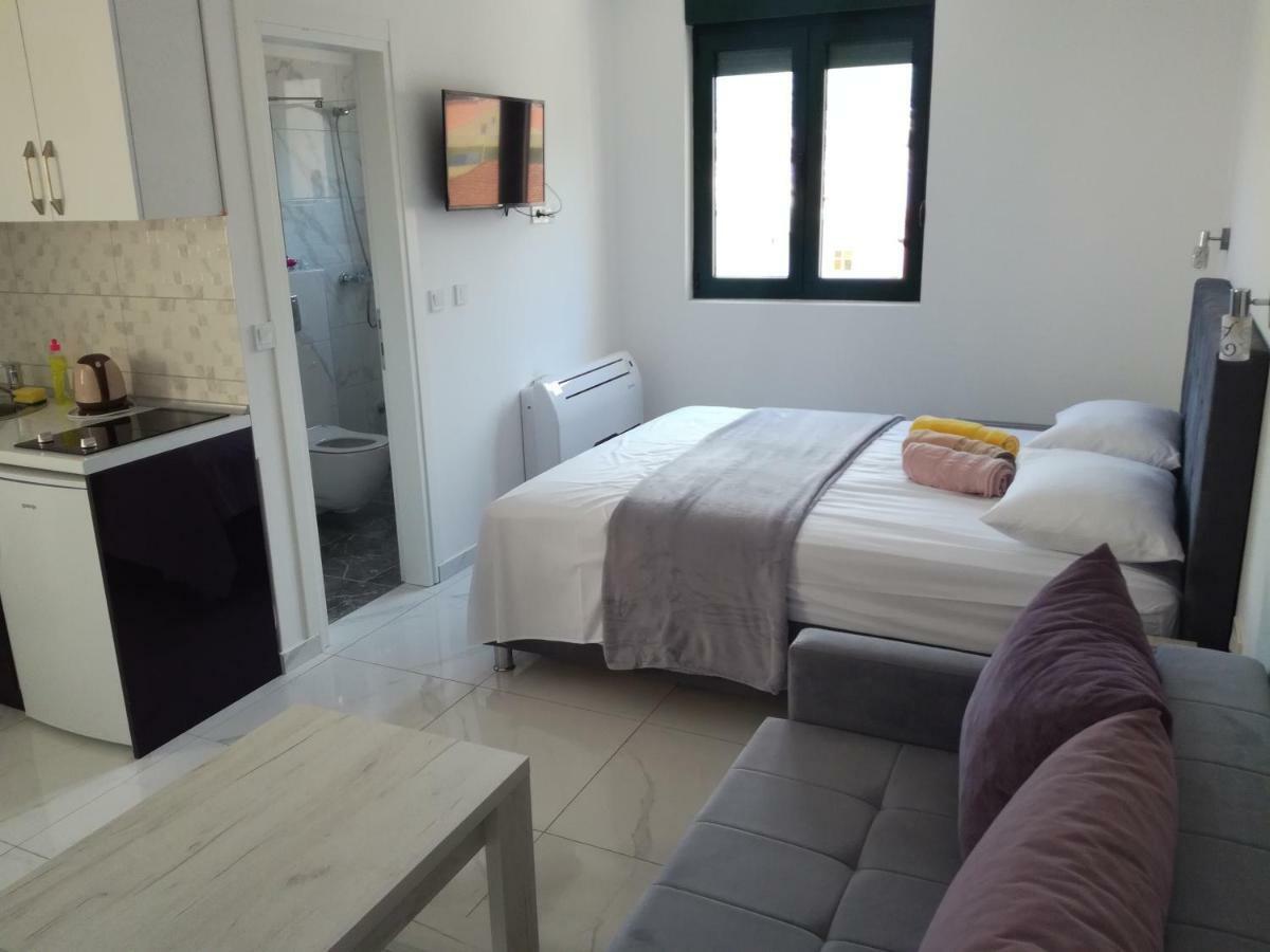 Olea Apartment Tivat Luaran gambar