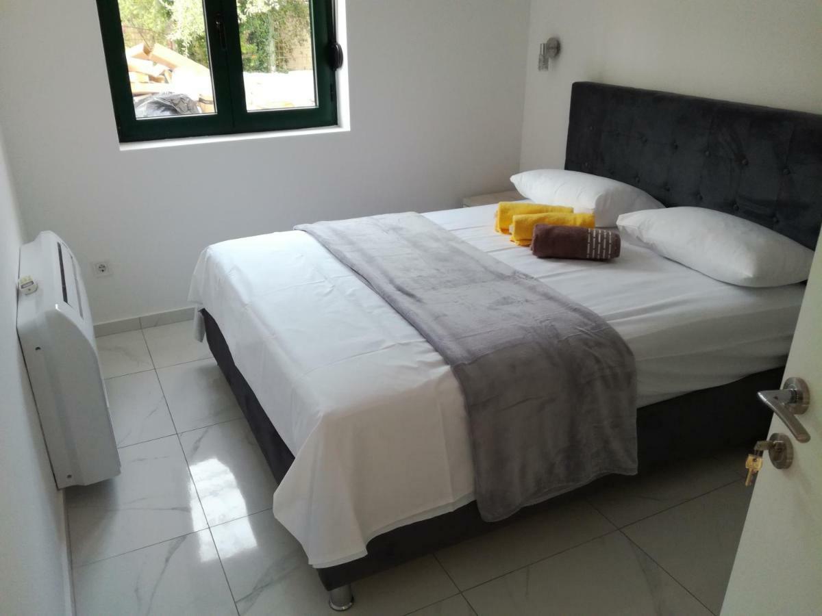 Olea Apartment Tivat Luaran gambar