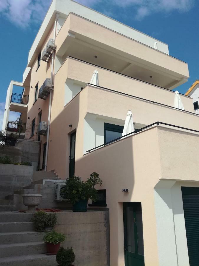 Olea Apartment Tivat Luaran gambar