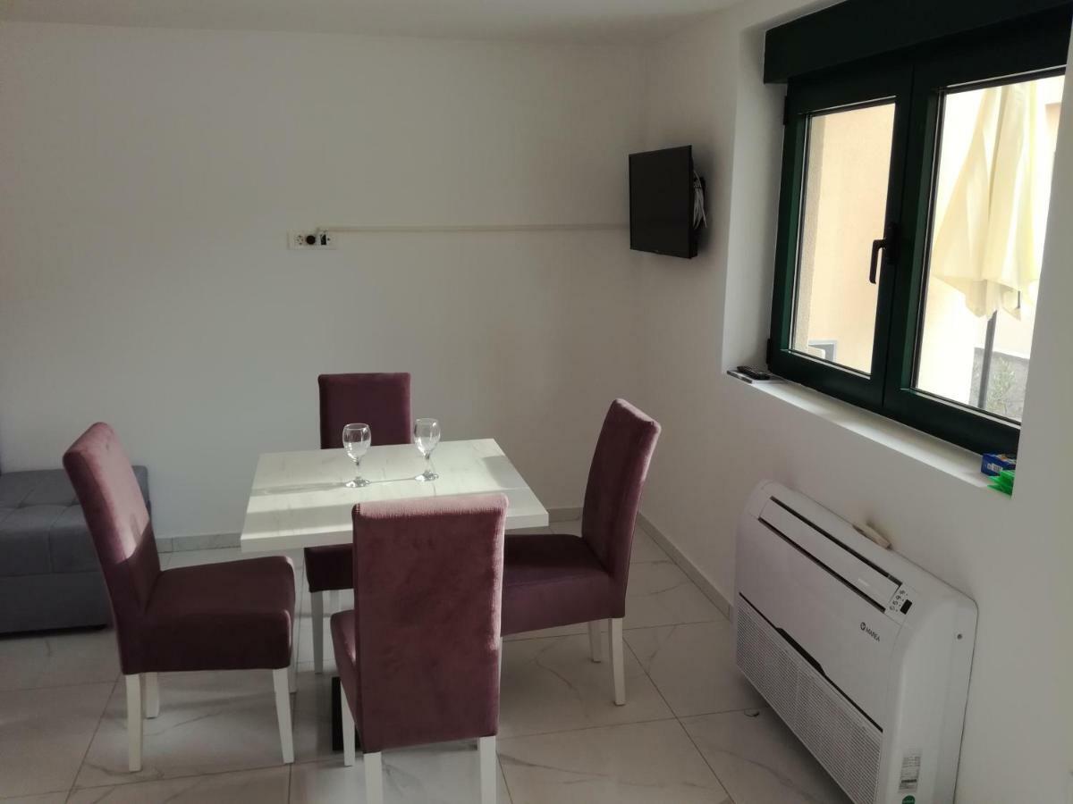 Olea Apartment Tivat Luaran gambar