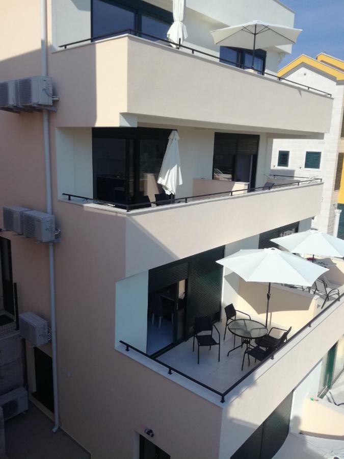 Olea Apartment Tivat Luaran gambar