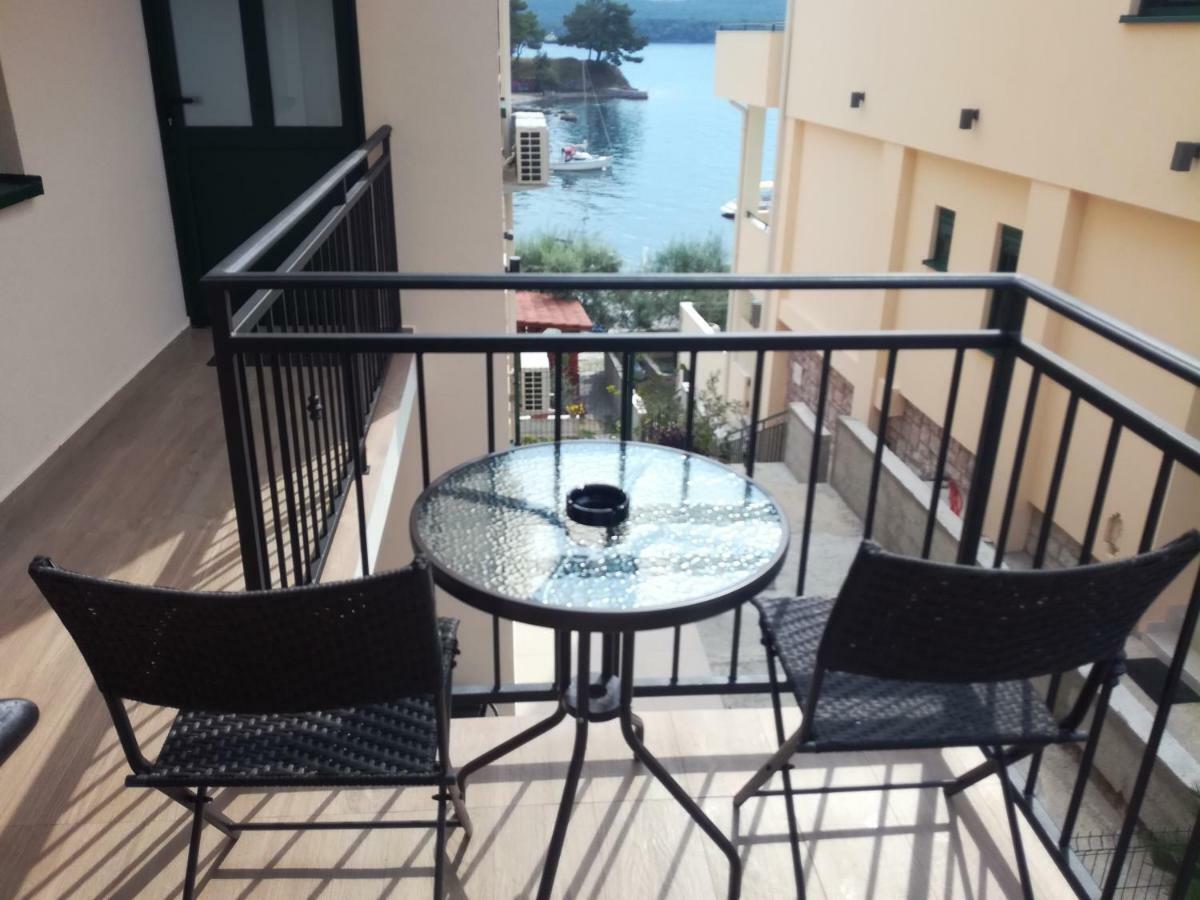 Olea Apartment Tivat Luaran gambar