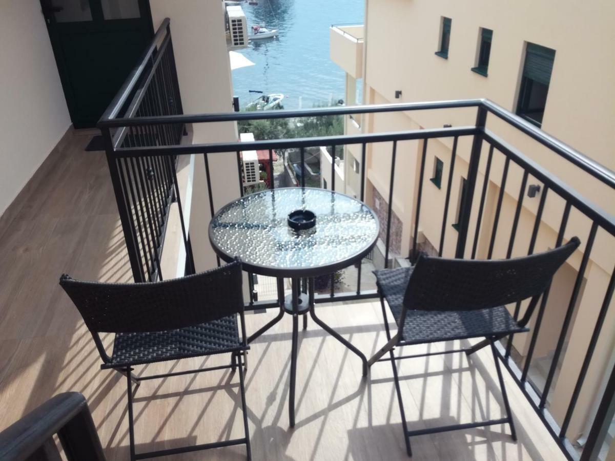 Olea Apartment Tivat Luaran gambar